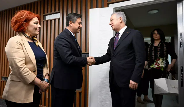 Altı Parti DEM Parti’yi Bayramda Ziyaret Etti