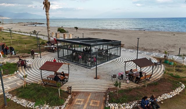 Anamur'da Manzara, Sohbet, Lezzet Üçlüsü