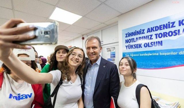Türkiye'de Bir İlk! Büyükşehir'den Üniversitelilere Ücretsiz Nakliye Hizmeti
