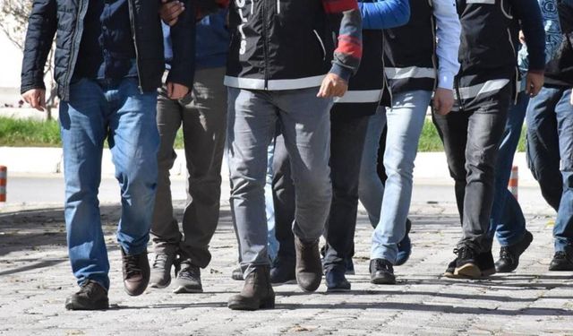İstanbul'da Suç Örgütüne Büyük Darbe: 89 Gözaltı, Cephanelik Ele Geçirildi