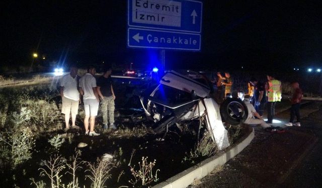 Çanakkale'de Assos Kavşağı'nda Korkutan Kaza: 1’i Ağır 3 Kişi Yaralandı