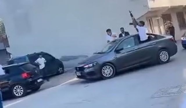 Düğünde Uzun Namlulu Silahlarla Tehlikeli Kutlama