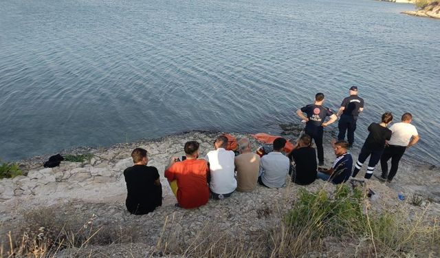 Fırat Nehri'nde Boğulma Faciası: 15 Yaşındaki Çocuk Hayatını Kaybetti