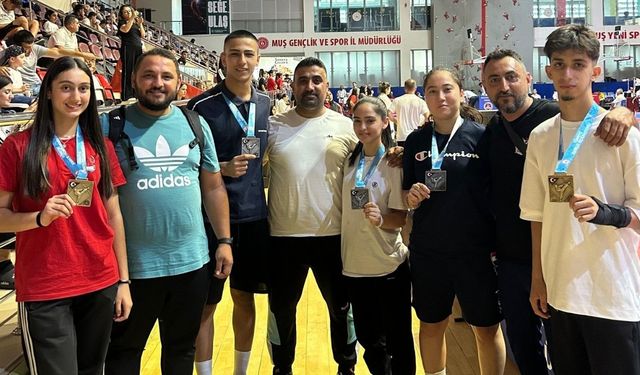 Mersinli Karateciler Muş’ta Madalya Fırtınası Estirdi!