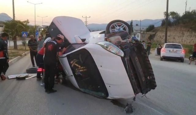 Mersin’de Korkutan Kaza: Genç Sürücü Araçta Sıkıştı