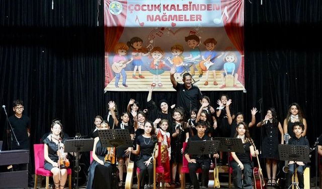 Erdemli’de Küçük Eller, Büyük Notalar