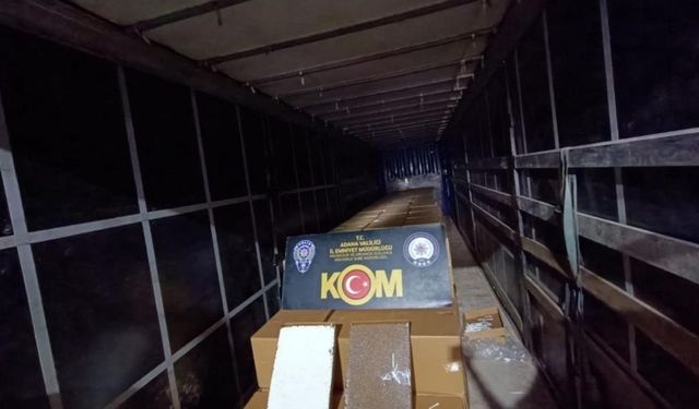 Piyasa Değeri 30 Milyon Lira! Adana’da Kaçak Sigara Baskını