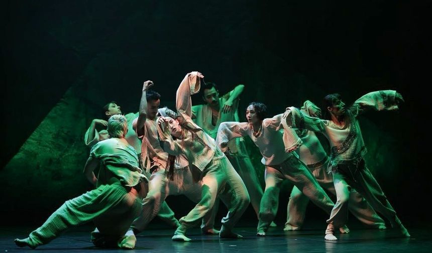 İstanbul Modern Dans Topluluğu, Mersin’de Sahne Aldı