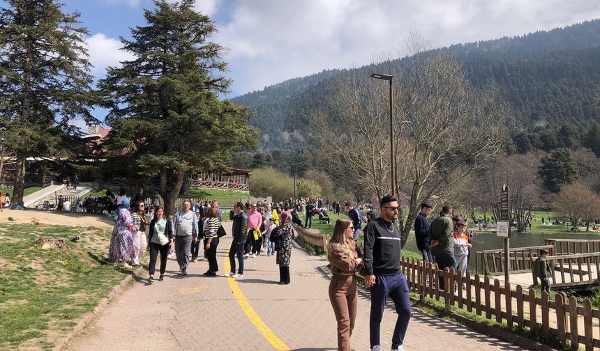 Gözde turizm merkezlerinde bayram yoğunluğu