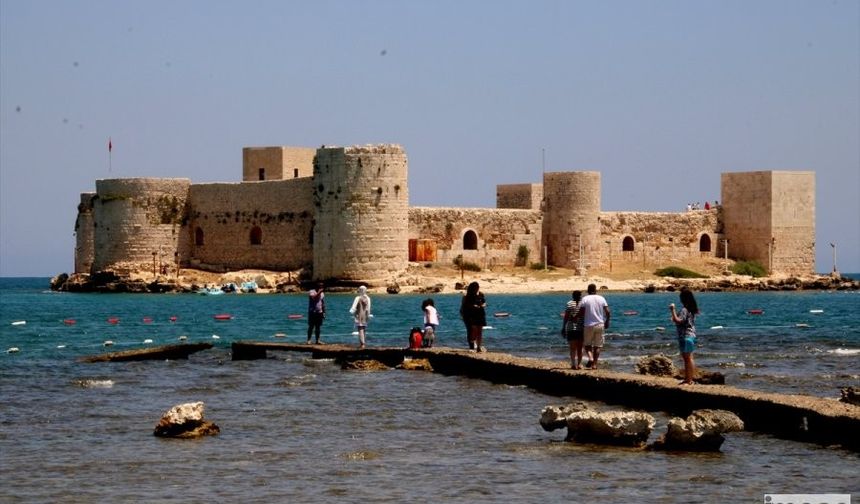 Mersin'de Yaza Hazırlık: Mavi Bayraklı Sahiller Turistleri Bekliyor