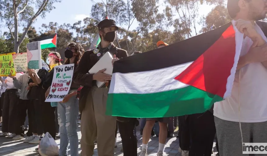 'İsrail'i Boykot' Talebini Kabul Eden Rektör Görevden Uzaklaştırıldı