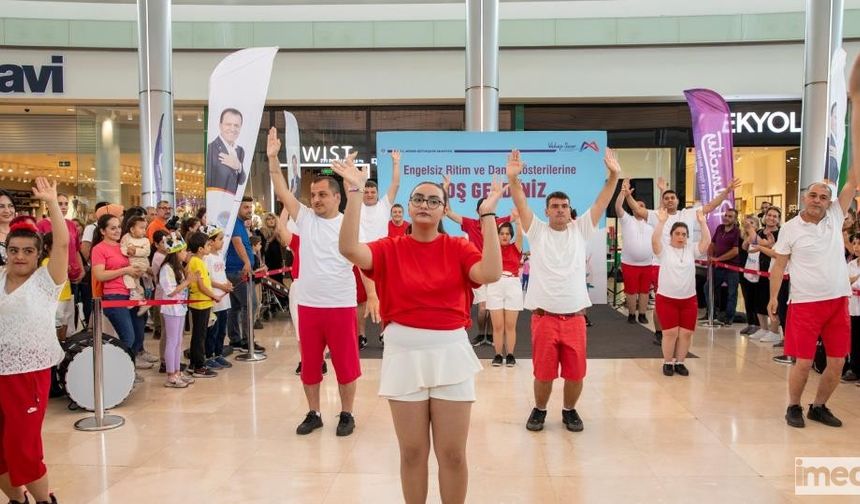 Mersin'de Engelliler 'Engelsiz Ritim ve Dans Gösterileri’ İle Eğlendi