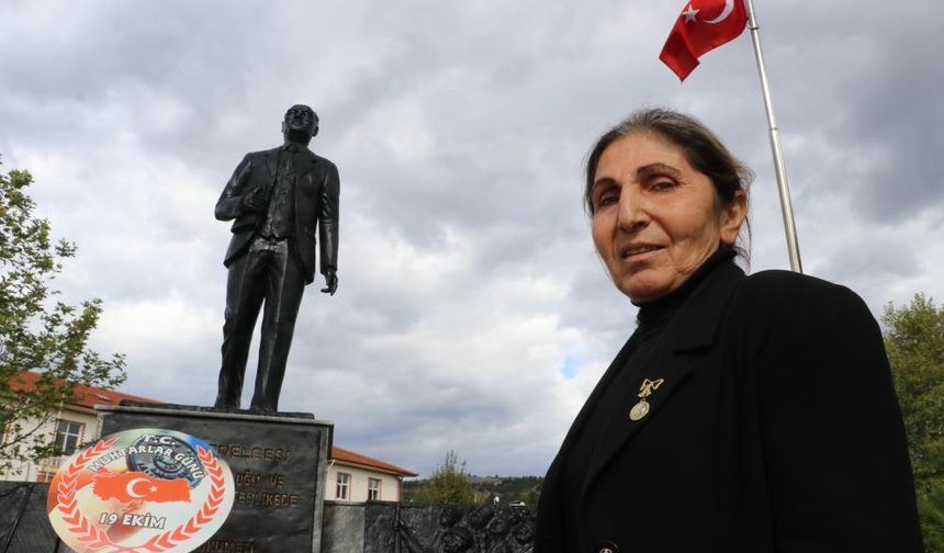 Huzurevine Yerleş Diyenleri Aldırmadı, Mahallesine Muhtar Olup Huzur Getirdi