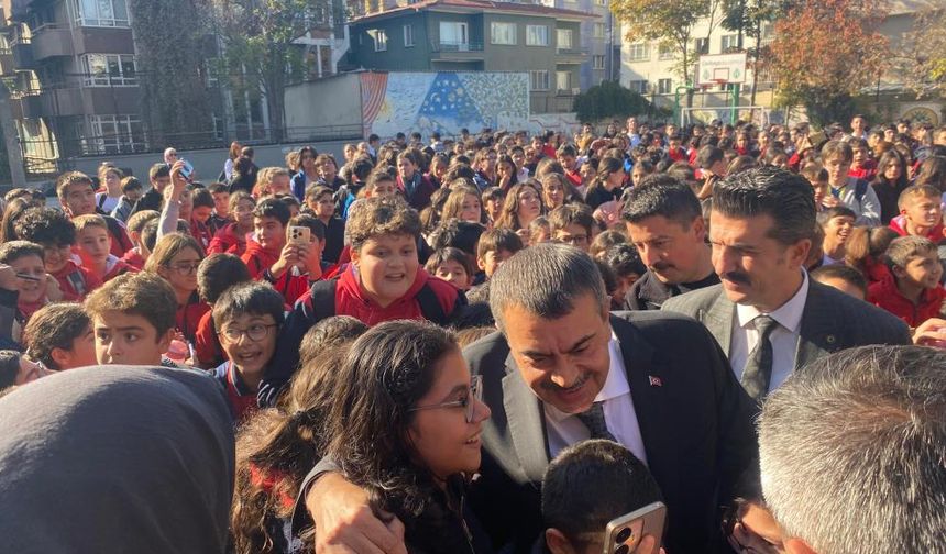 Bakan Tekin: “20 Yıllık Bir Öğretmeni Test Sınavına Almak Olmaz”