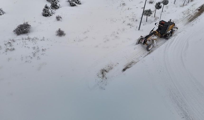 Kar Nedeniyle Kapanan Bin 846 Yerleşim Yerinin Yolu Ulaşıma Açıldı