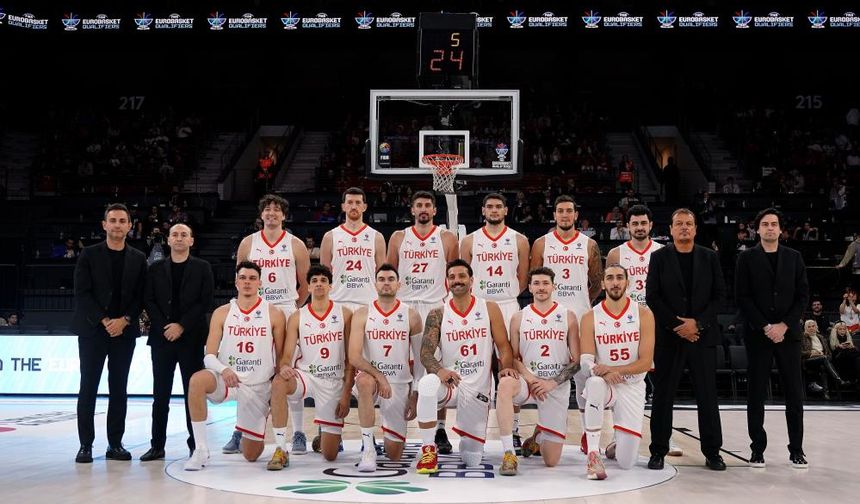 FIBA Dünya Sıralamasında 12 Dev Adam'ın Yeri Değişmedi