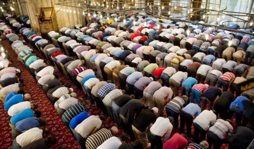 Cuma Hutbesinde Sahih Bilgi Vurgusu: “Bidat, Hurafe ve Fitneye Geçit Yok!”