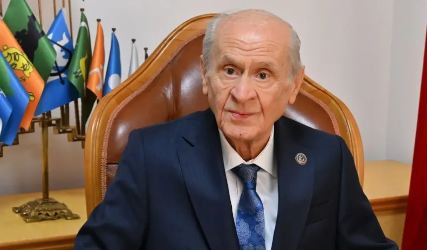 Bahçeli'den PKK'nın Kararına İlk Tepki: Öcalan'a ve DEM Parti'ye Teşekkür Etti