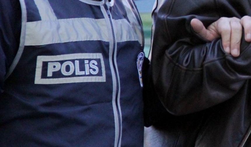 Mersin’de Düzensiz Göç Denetimi: 3 Kişi GÖKSEM’e Teslim Edildi
