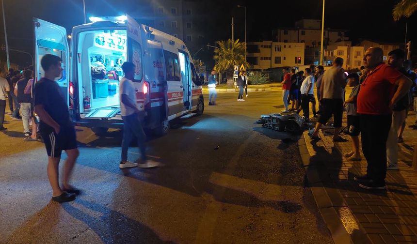 Mersin'de Otomobilin Çarptığı Motosikletin Sürücüsü Yaralandı