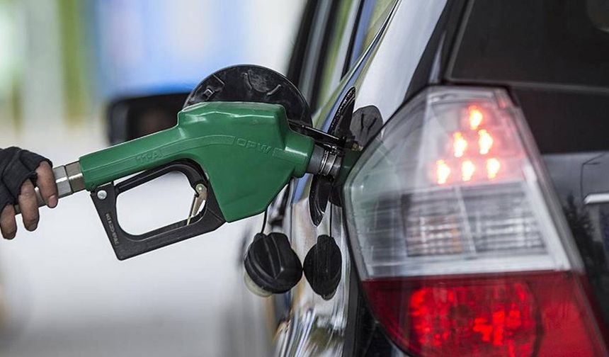Küresel Piyasalardaki Dalgalanma Akaryakıt Fiyatlarını Yükseltti: Motorine Zam!