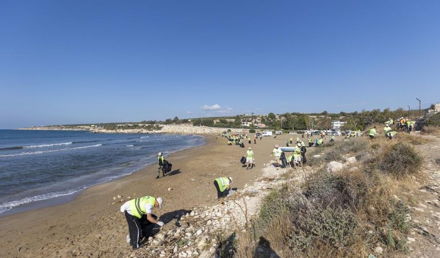 Mersin'de Çevre Haftası'nda Anlamlı Temizlik Etkinliği