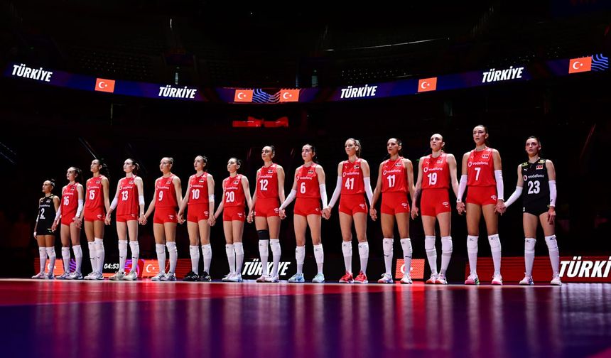 Çin’e Geçit Yok! Filenin Sultanları VNL 2025’te Zirveye Koşuyor