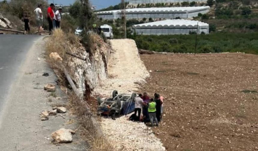 Mersin Erdemli’de Pat Pat Tarlaya Uçtu!