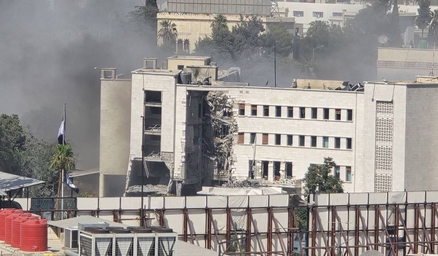 İsrail'den Şam’a Kritik Saldırı: Cumhurbaşkanlığı ve Genelkurmay Binaları Hedefte