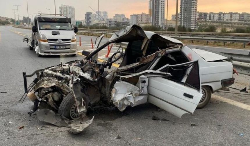 Tarsus’ta Kardeşlerin Trafik Faciası: Biri Öldü, Diğeri Yaralı!
