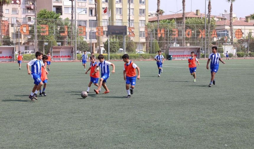 Futbol, Basketbol, Tenis… Akdenizli Çocukların Yaz Serüveni Başladı!