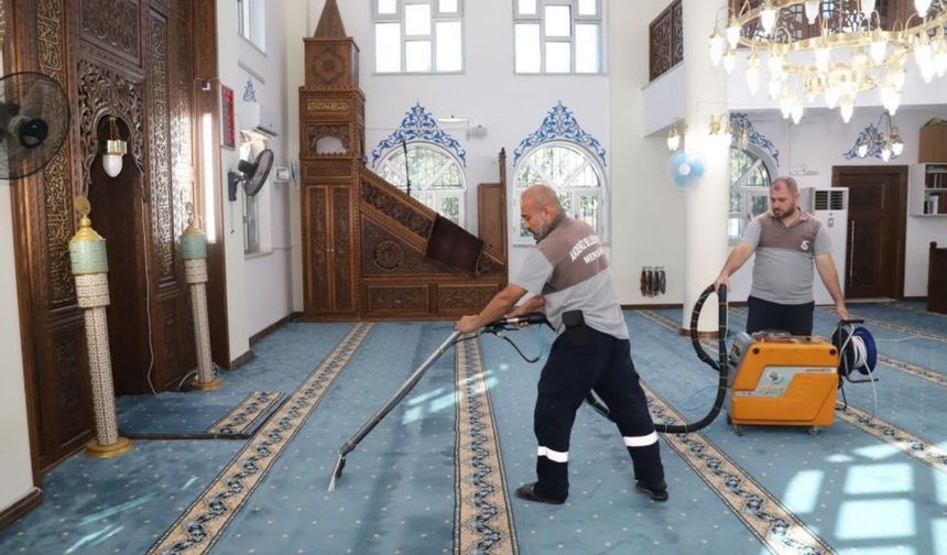 114 Cami, 45 Mescit… Akdeniz’de Mobil Temizlik Ekipleri Sahada!