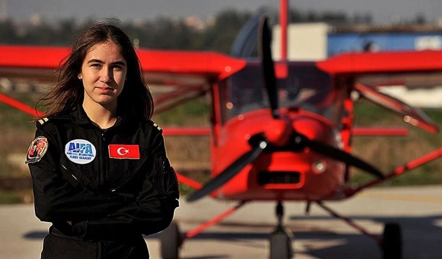 Defne Özcan kimdir, kaç yaşında? Türkiye’nin en genç solo pilotu TIME dergisinde “Yılın Kızları” listesinde
