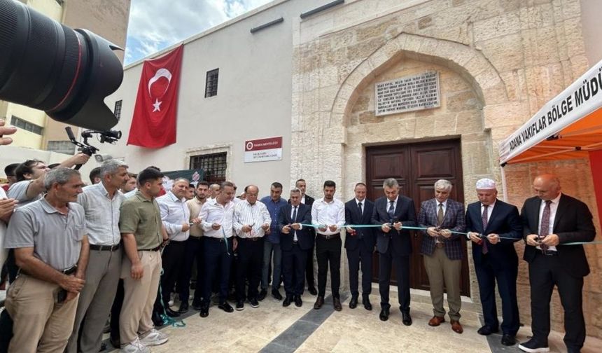 4 Yıllık Bekleyiş Sona Erdi: Tarihi Melik Tahir Camii Tarsus’ta İbadete Açıldı