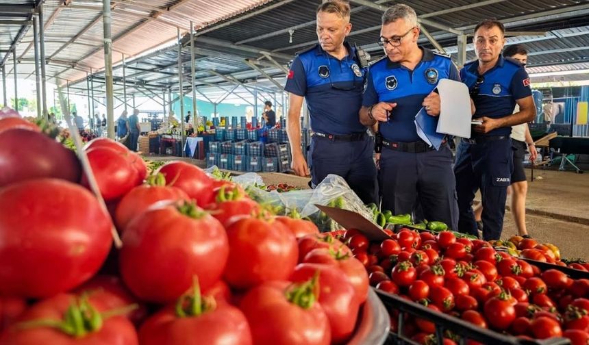 Zabıta Pazarda: Yenişehir'de Tezgâhlar Sıkı Kontrolde