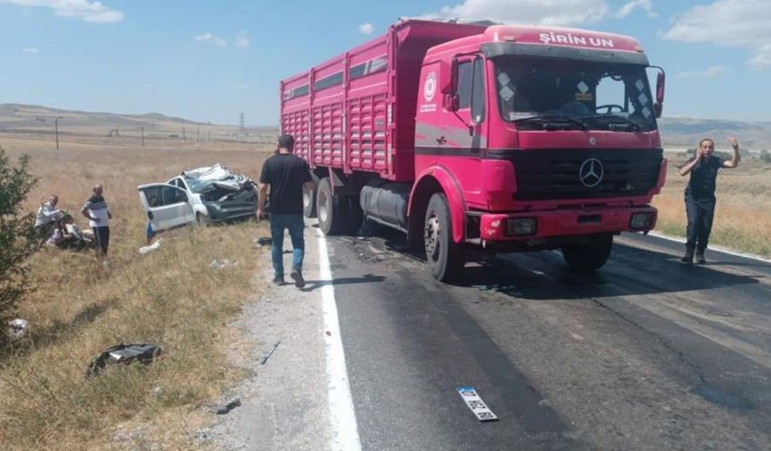 Çorum'da Yol Bir Anda Kaosa Döndü: Zincirleme Kazada Çok Sayıda Yaralı Var