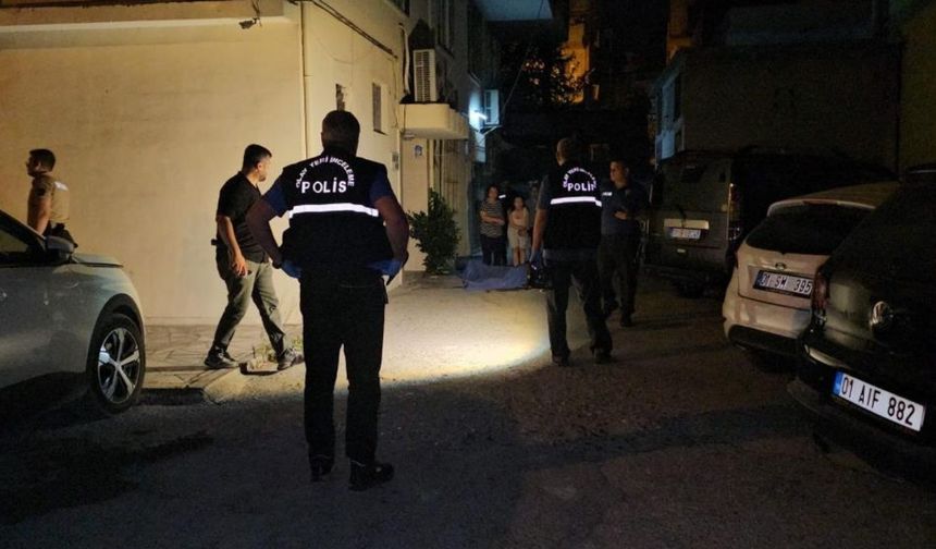 Adana’da Gece Yarısı Kanlı Pusu: Evinin Önünde Kurşun Yağmuruna Tutuldu!