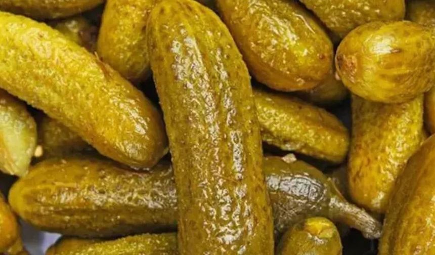Mersinlilerin Gizli Lezzeti Ortaya Çıktı! İşte En Kolay Salatalık Turşusu Tarifi