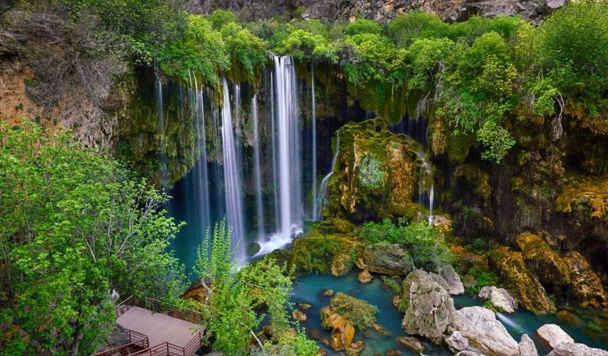 Mersin’den Gülnar’a Yolculuk Rehberi: Kaç Km, Nasıl Gidilir ve Ne Yenir?