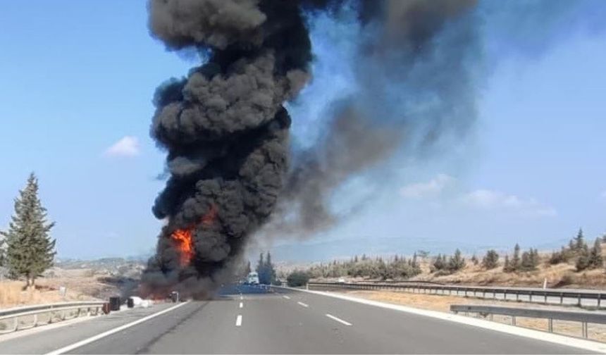 Tarsus’ta Korku Dolu Anlar: 34 Kişiyi Taşıyan Otobüs Alev Aldı