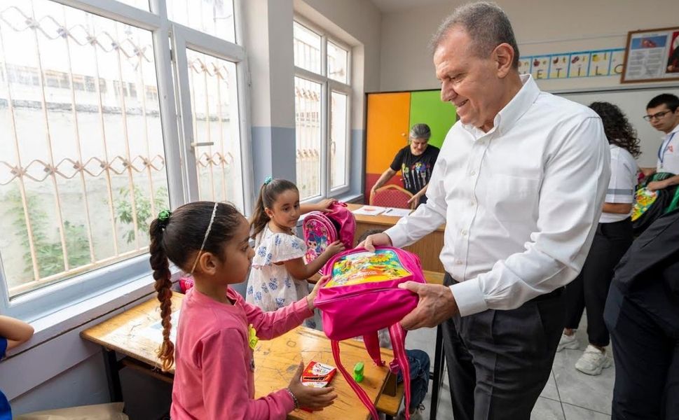 Mersin'de Çocukların Yüzünü Güldüren Proje: 5 Yılda 93 Bin Çanta!