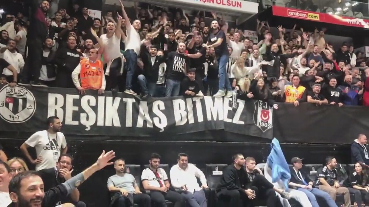 besiktas-taraftarlari-hakan-altun-sarkisiyla-costu_10807835-5740_1280x720