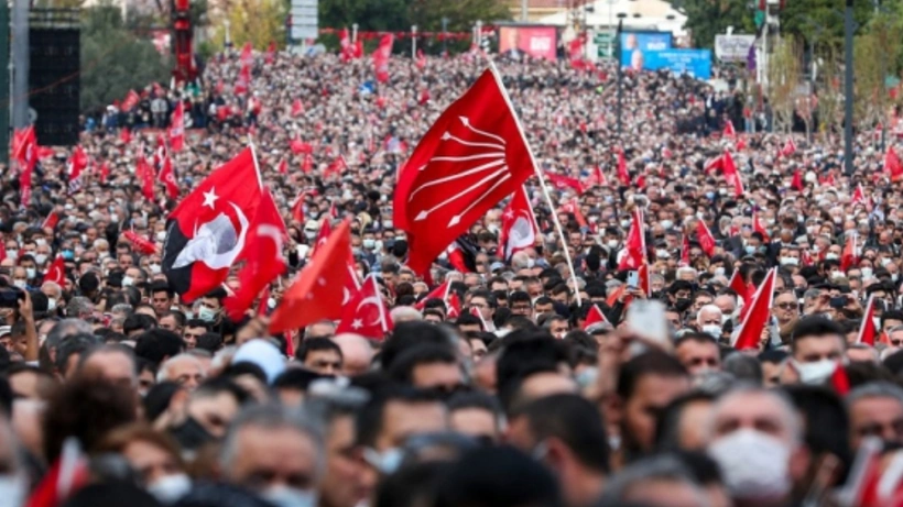 siyaset-bilimci-eren-aksoyoglu-yazdi-chpde-yeni-donemin-kodlari-iii-sokagi-hatirlatanlar-v0zo