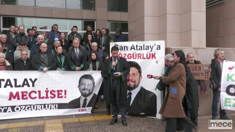 aym-hak-ihlali-karari-verdi-caglayan-adliyesi-onunde-avukatlardan-can-atalay-aciklamasi-zkoe