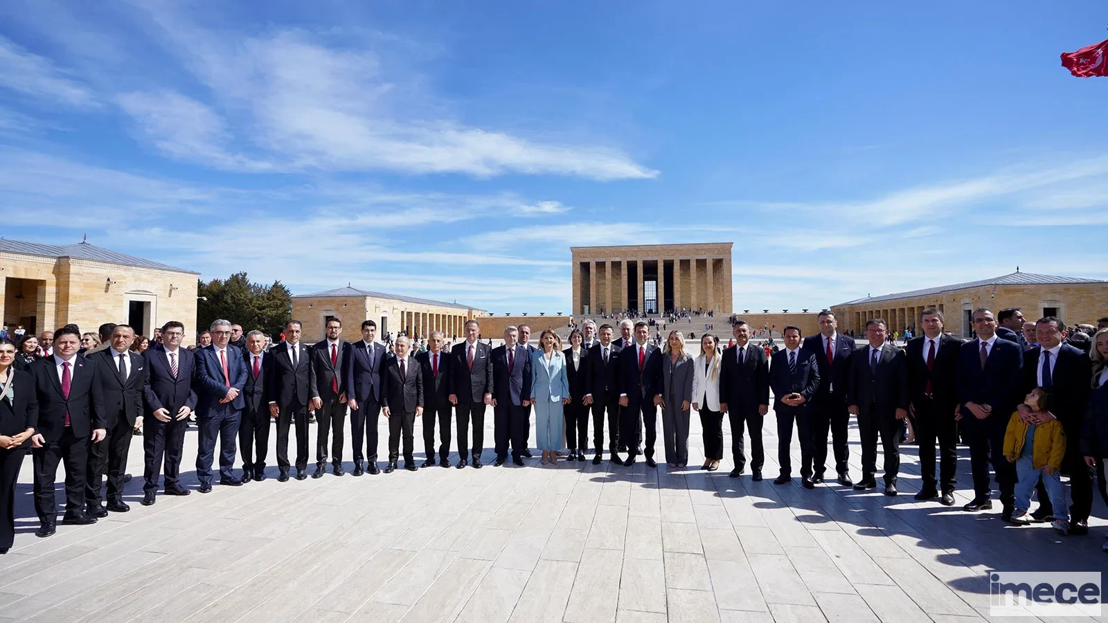 Ekrem Imamoglu Ve 26 Ilce Belediye Baskani Anitkabiri Ziyaret Etti Zcy0