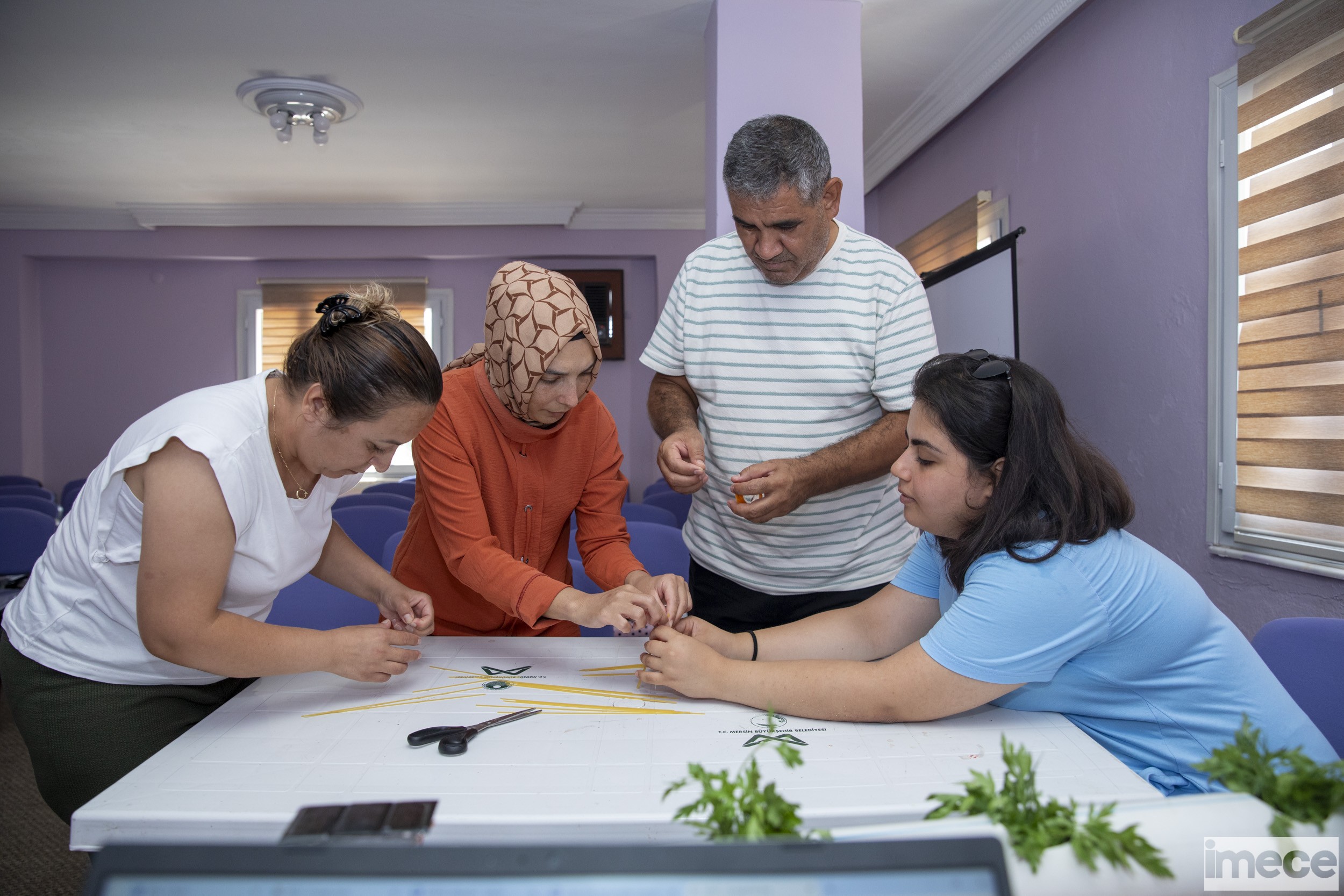 Mersi̇n Büyükşehi̇r, ‘Di̇ji̇tal Köy Buluşmalari’ İle Di̇ji̇tali̇ Köylere Taşiyor (6)