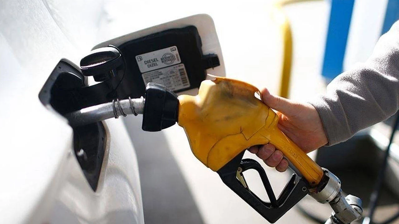 Benzinin Ardindan Motorine De Zam Geldi