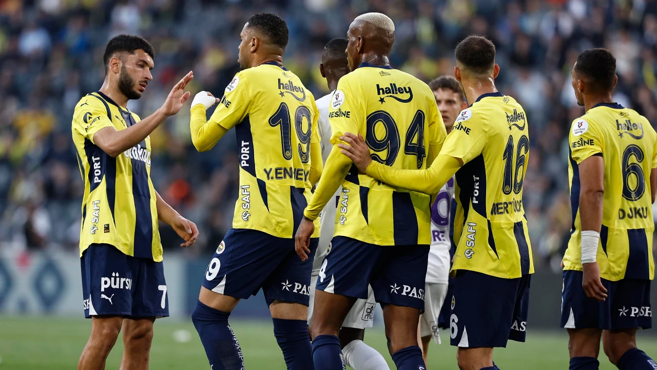 902Deki Gol Fenerbahceye Yaramadi Sampiyonlar Ligi Yolunda Muhtemel Rakipler Lrdc.jpg