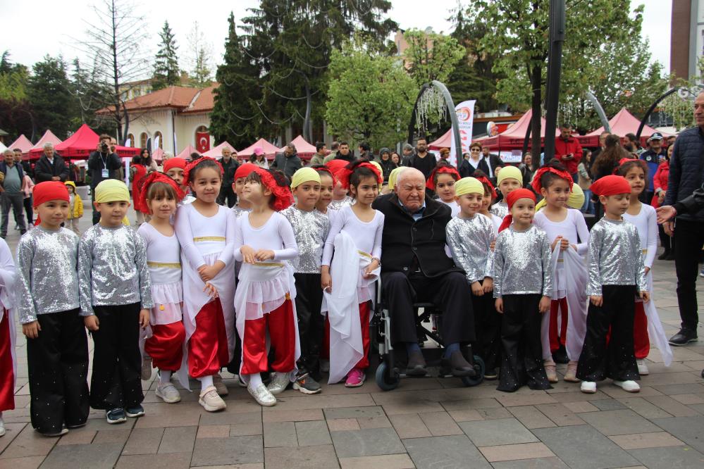 Bolu Izzet Baysal Anma