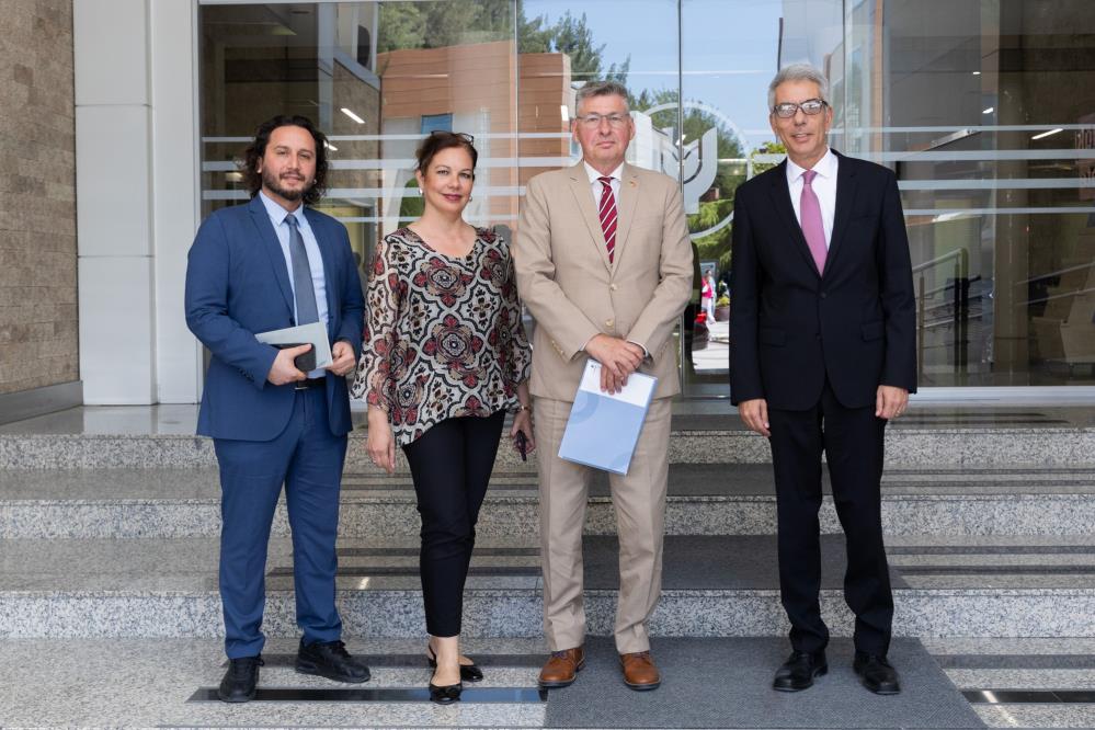 Ralf Schroer Almanya Izmir Baskonsolosu